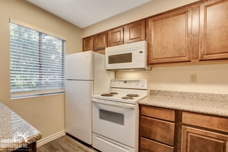 5278 River Glen Dr in Las Vegas, NV - Building Photo - Building Photo