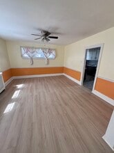 24 Overhill Rd in Upper Darby, PA - Foto de edificio - Building Photo