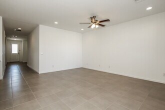 5630 W Notch Hill Rd in Phoenix, AZ - Building Photo - Building Photo
