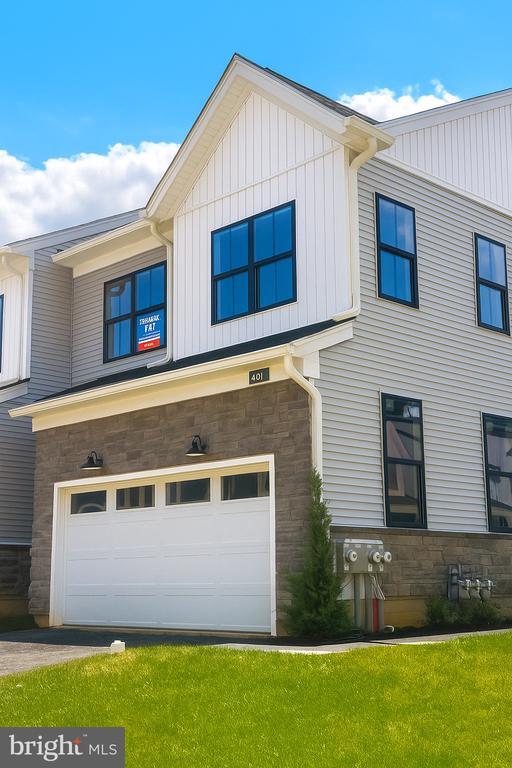 property at 401 HARTNUP St