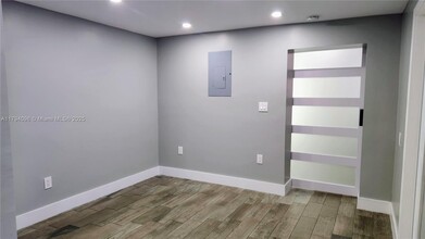 2489 SW 11th St in Miami, FL - Building Photo - Building Photo