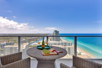 4111 S Ocean Dr in Hollywood, FL - Foto de edificio - Building Photo
