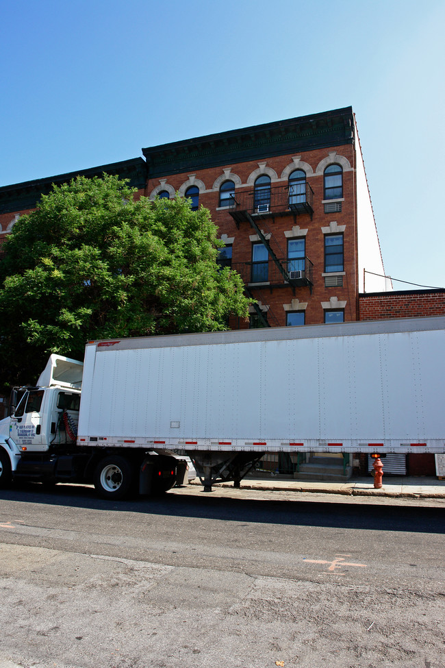 119 15th St in Brooklyn, NY - Foto de edificio - Building Photo