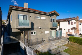 4835 Elmwood Ave in Los Angeles, CA - Building Photo - Building Photo