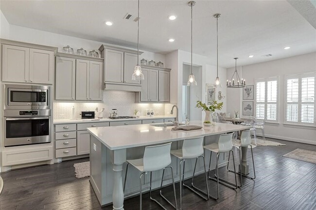 property at 8910 Vineyard Valley Ct