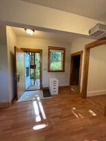 2416 17th Ave S in Minneapolis, MN - Building Photo