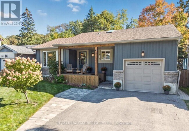 property at 916 Elgin St