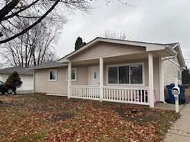 7362 Sabre Ave in Reynoldsburg, OH - Building Photo