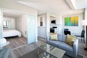 2000 Broadway Street Apartments in San Francisco, CA - Foto de edificio - Building Photo