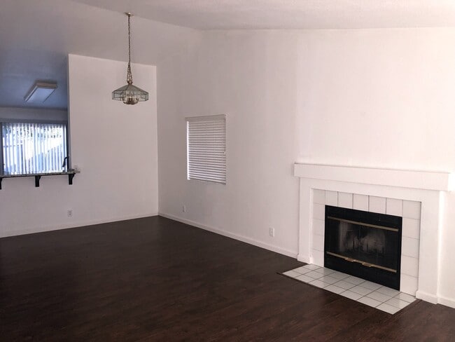 7193 Snowy Birch Way in Sacramento, CA - Building Photo - Building Photo