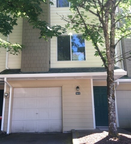 13216 NE Salmon Creek Ave in Vancouver, WA - Building Photo