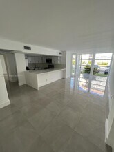 701 Three Islands Boulevard in Hallandale Beach, FL - Building Photo - Building Photo