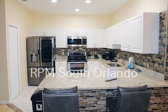 3143 Sun Lake Ct in Kissimmee, FL - Foto de edificio - Building Photo