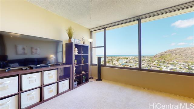 6710 Hawaii Kai Dr in Honolulu, HI - Building Photo