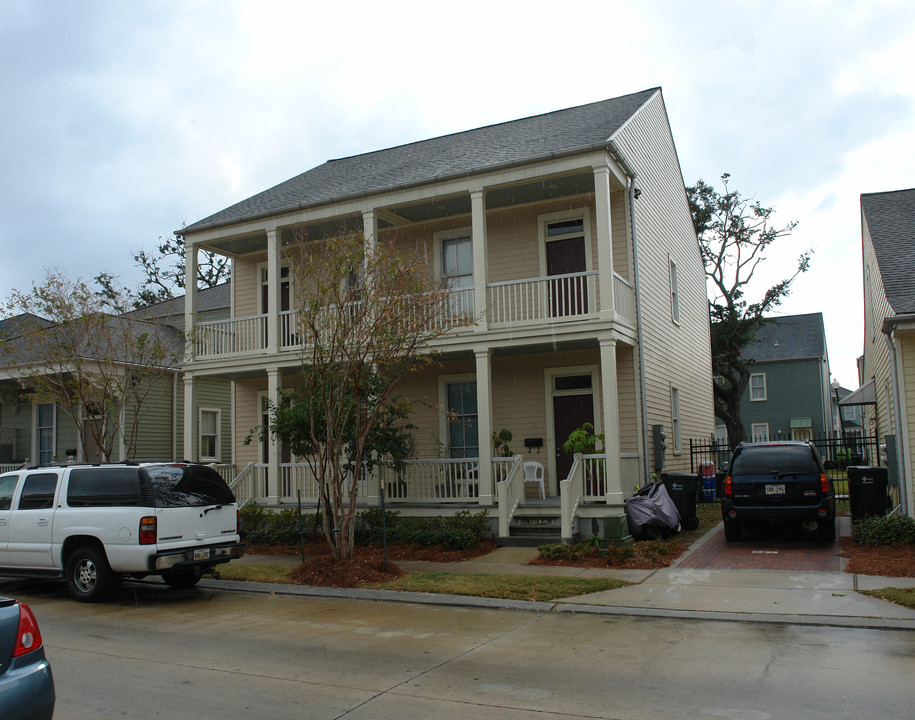 842 St Mary Dr in New Orleans, LA - Building Photo