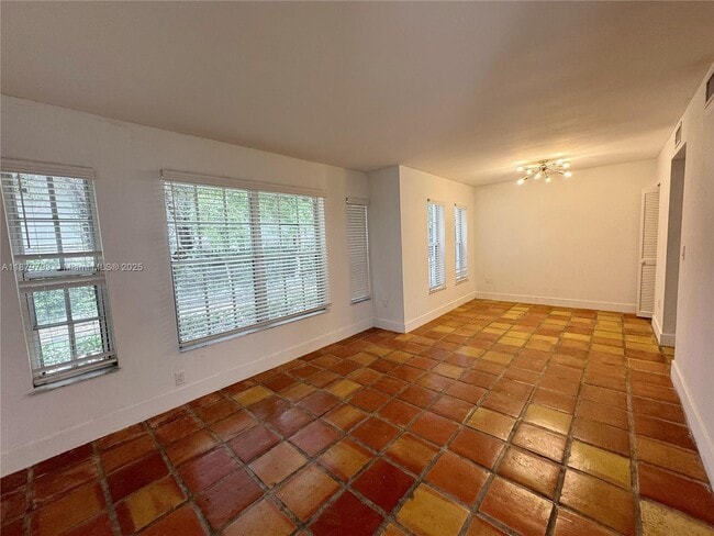 2918 Bird Ave in Miami, FL - Building Photo - Building Photo