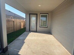2523 Ruby Copper Dr in Iowa Colony, TX - Building Photo - Building Photo