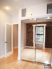 349 E 52nd St in New York, NY - Building Photo - Building Photo