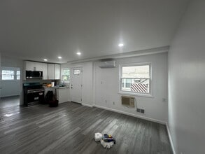 179 Ada Dr in Staten Island, NY - Building Photo - Building Photo