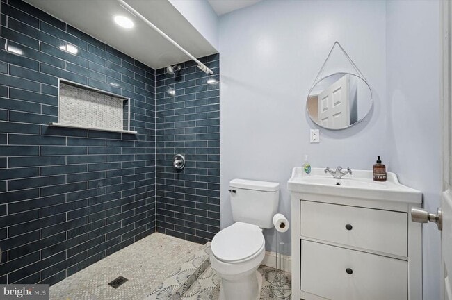 4645 Umbria St in Philadelphia, PA - Building Photo - Building Photo