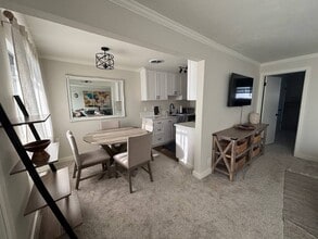 425 Lake St S, Unit #9 in Kirkland, WA - Building Photo - Building Photo