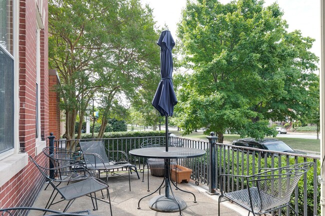 2018 Monument Ave in Richmond, VA - Building Photo - Building Photo