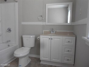 32 Fuller Ave SE in Grand Rapids, MI - Building Photo - Building Photo