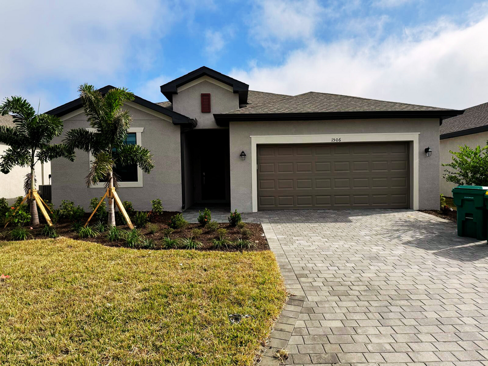 1596 Saddlewood Cir in Port Charlotte, FL - Building Photo