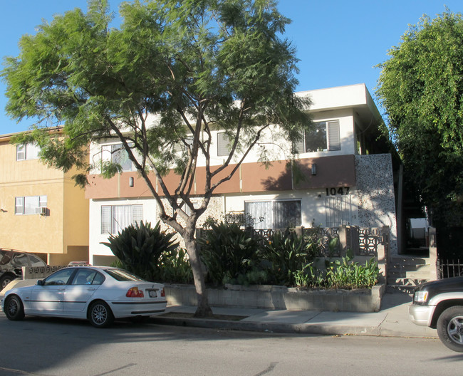 1047 N Stanley Ave in West Hollywood, CA - Building Photo - Building Photo