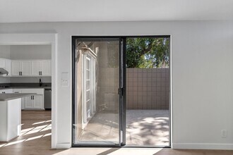450 Bolero Way in Newport Beach, CA - Building Photo - Building Photo