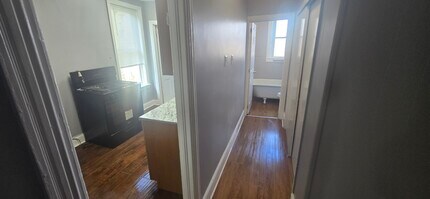 404 Rutherford Ave, Unit #2 in Trenton, NJ - Foto de edificio - Building Photo