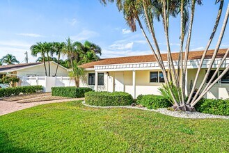 17 Fayette Dr in Boynton Beach, FL - Building Photo - Building Photo