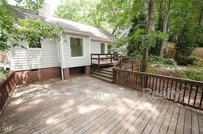 211 Beechtree Dr in Cary, NC - Building Photo - Building Photo