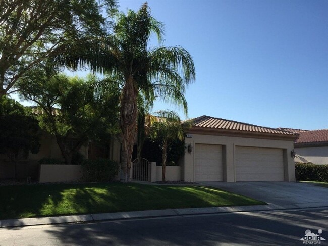 property at 49560 Loren Ct