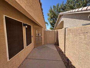 24 S Willow Creek St in Chandler, AZ - Building Photo - Building Photo