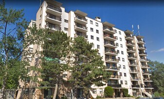 3121 Kirwin Ave in Mississauga, ON - Building Photo