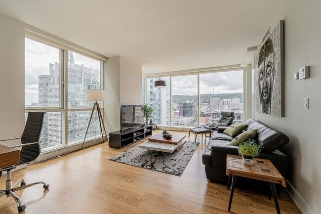 property at 1300 Boul. René-Lévesque O