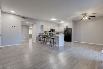 855 N Stephanie St in Henderson, NV - Building Photo - Building Photo