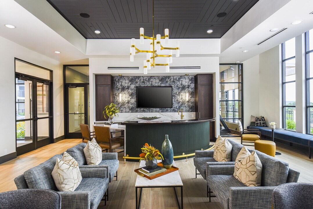 J Woburn Heights in Woburn, MA - Foto de edificio