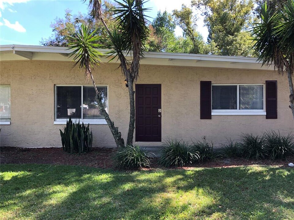 3 Lotus Lake Dr in Casselberry, FL - Building Photo