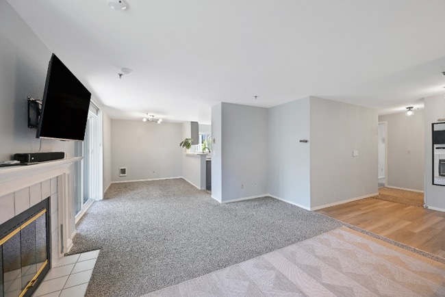 12530 109th Ct NE in Kirkland, WA - Building Photo - Building Photo