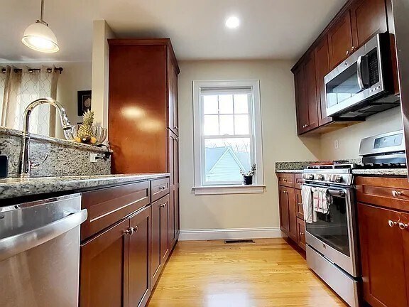 9 Commodore Way in Westford, MA - Building Photo - Building Photo