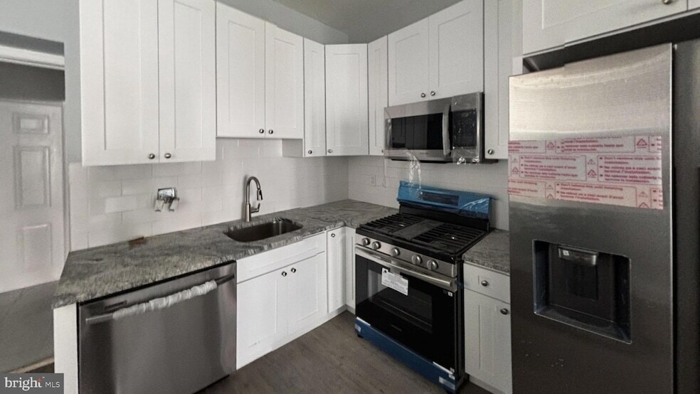 1926 Clarence St, Unit 04313 in Philadelphia, PA - Building Photo