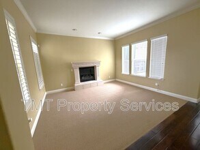 6912 Riqueza Ct in Elk Grove, CA - Building Photo - Building Photo