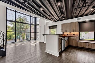 172 E Prospect Ave, Unit 207 in Mamaroneck, NY - Building Photo - Building Photo
