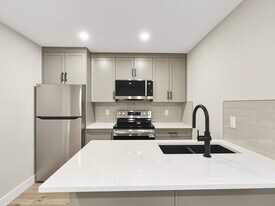2618-26128 28 Ave SW in Calgary, AB - Building Photo