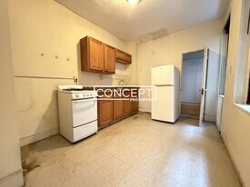 9 Myrtle St, Unit 3CP in Boston, MA - Building Photo