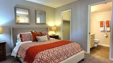 Ovation at Tempe in Tempe, AZ - Foto de edificio - Building Photo