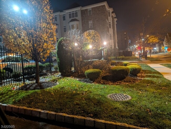 property at 104 E Elizabeth Ave