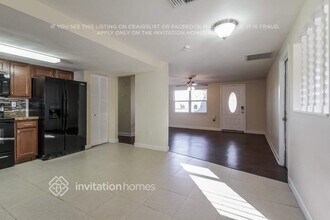 2103 Hanby St in Port Charlotte, FL - Foto de edificio - Building Photo